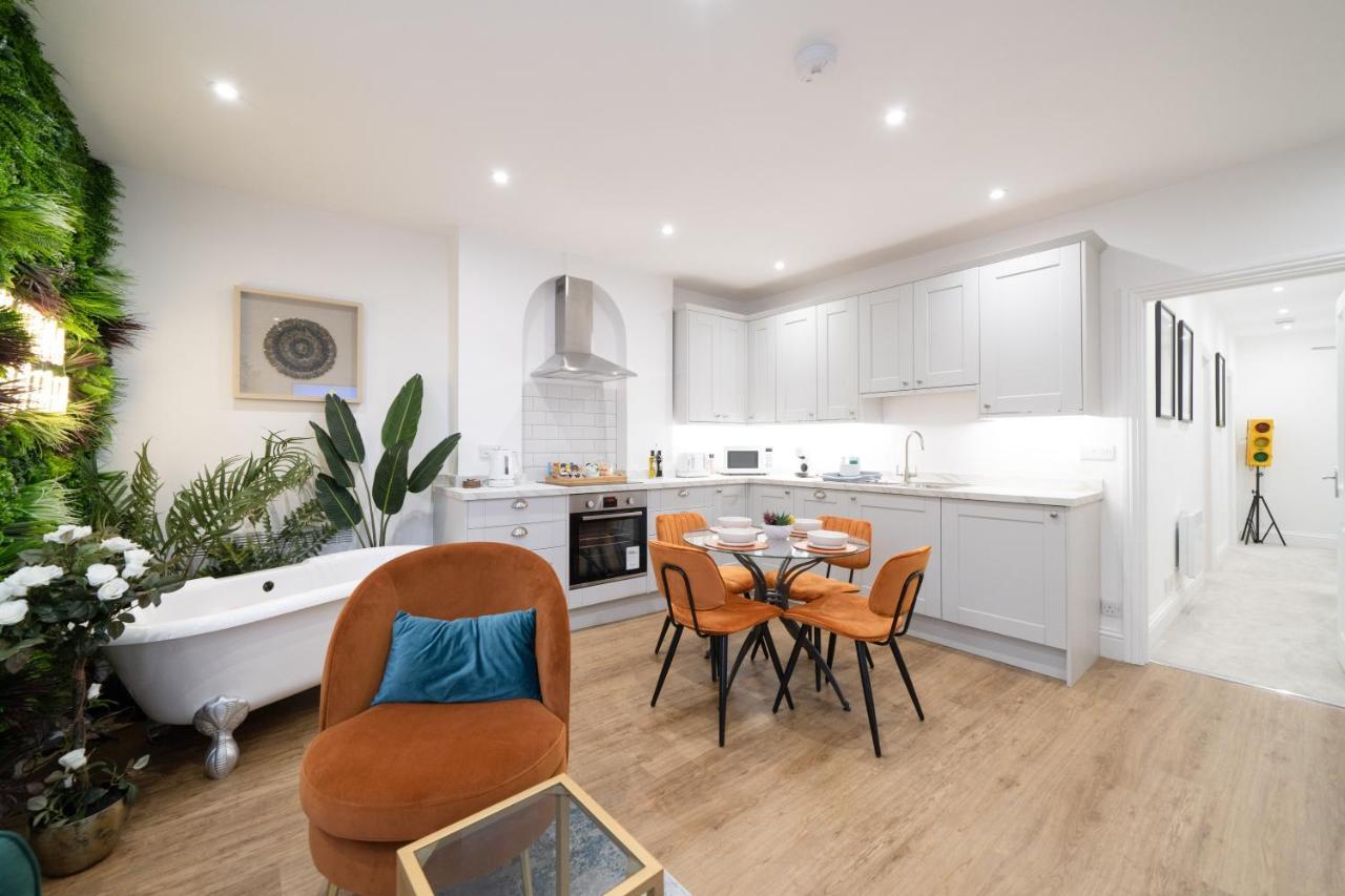 The House Of Selfies Apartment Royal Tunbridge Wells Bagian luar foto