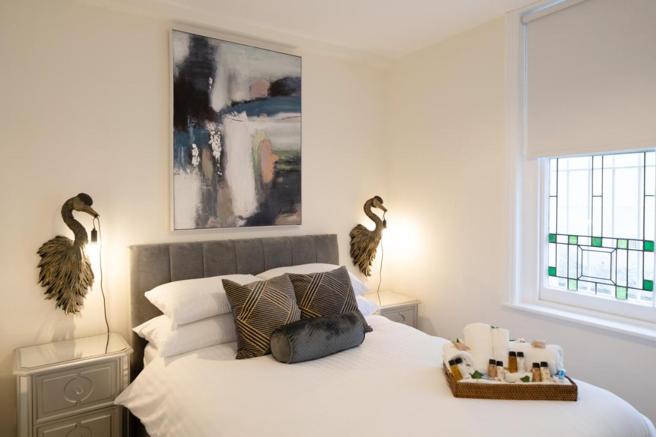 The House Of Selfies Apartment Royal Tunbridge Wells Bagian luar foto