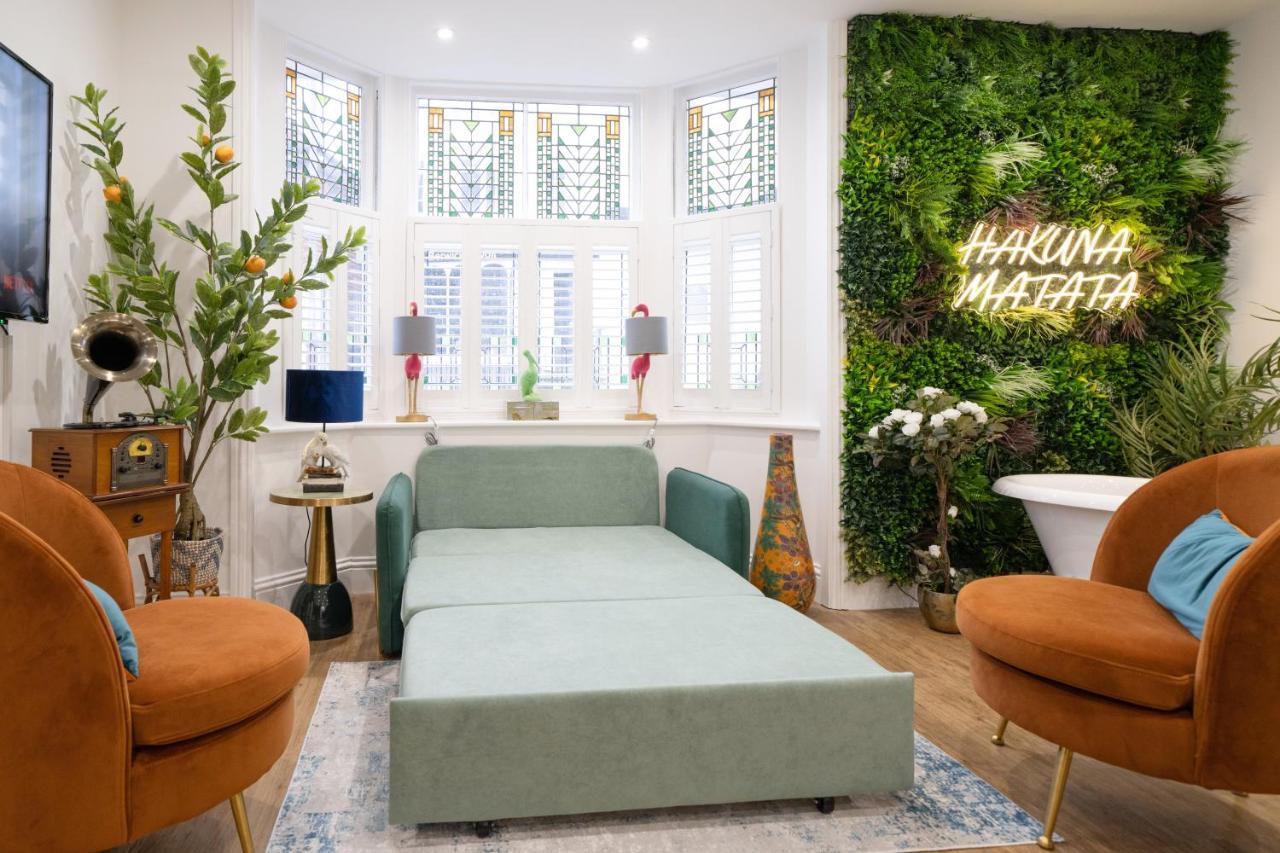 The House Of Selfies Apartment Royal Tunbridge Wells Bagian luar foto