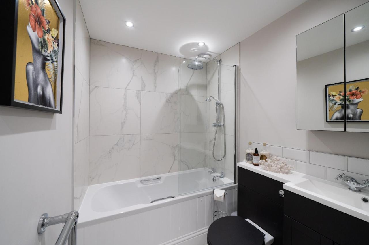 The House Of Selfies Apartment Royal Tunbridge Wells Bagian luar foto